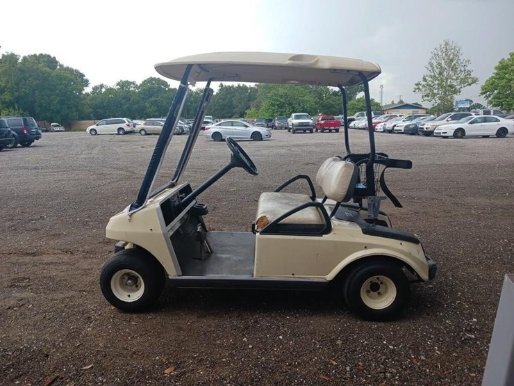 club-car-golf-cart-runs/moves-image-3
