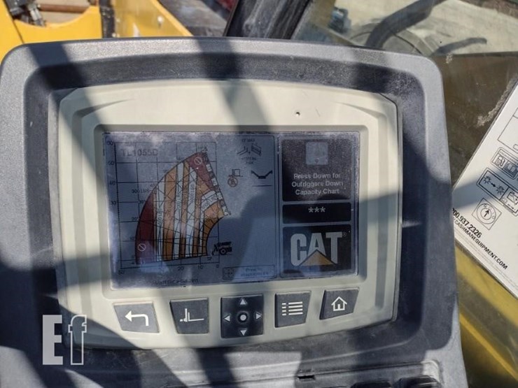 2019-caterpillar-tl1055d-image-8