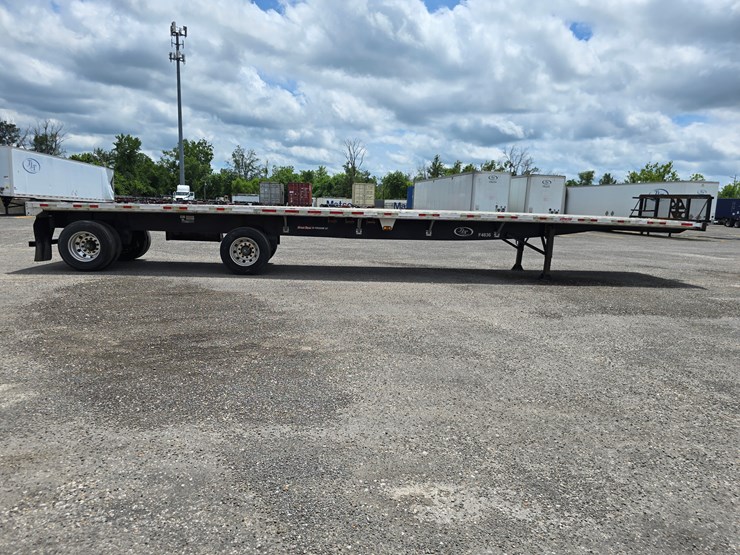 2015-great-dane-48'-x-102"-image-45