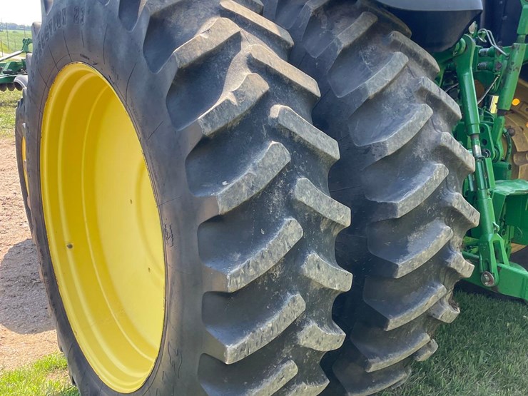 2014-john-deere-6210r-image-29