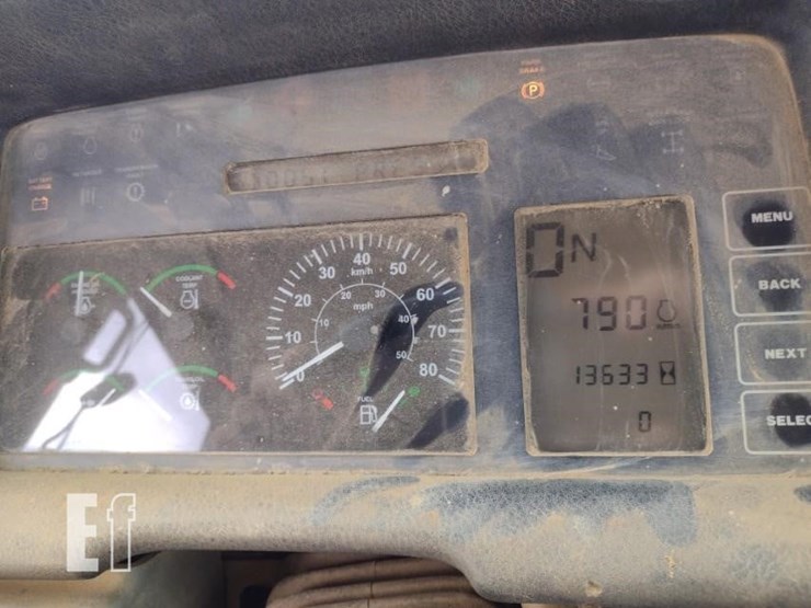 deere-300d-image-7
