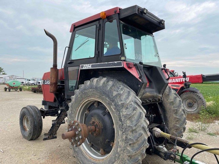 case-2294-tractor-image-17