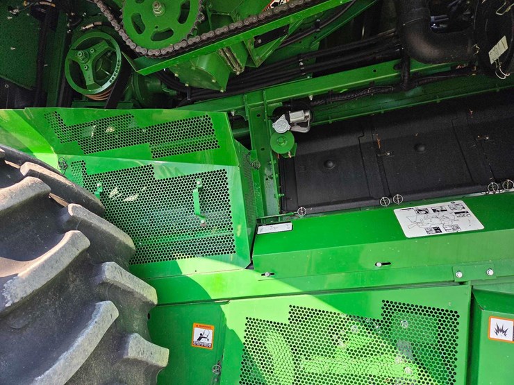 2015-john-deere-s680-image-27