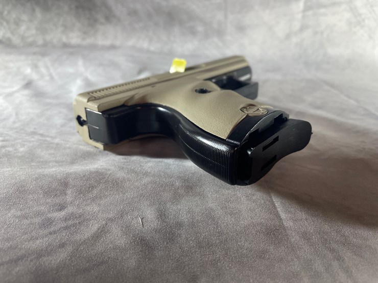 #4377-•-hi-point-p9-9mm-luger-pistol,-sn:-p10189690-image-5