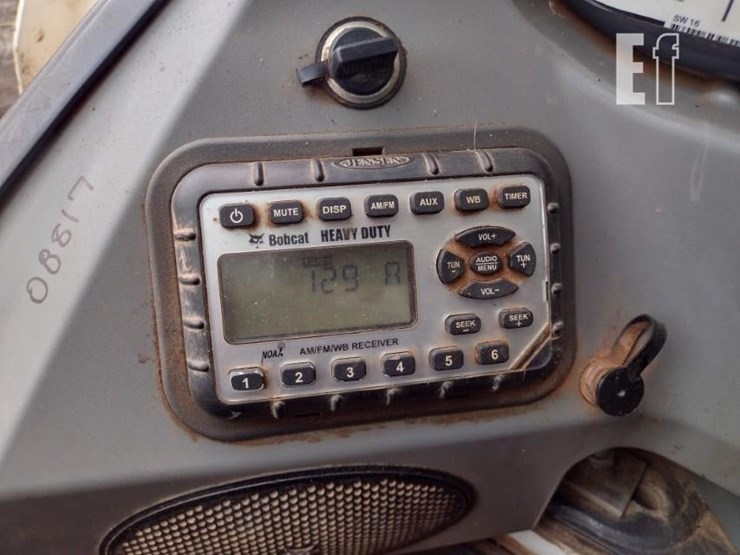 2020-bobcat-t595-image-9