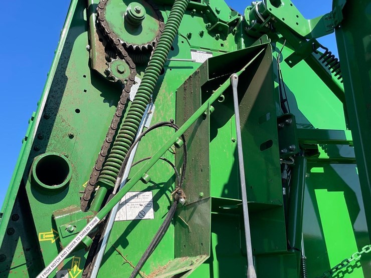 2023-john-deere-560m-image-30