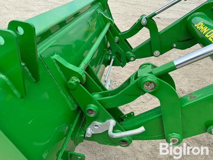 2022-john-deere-5090m-image-11