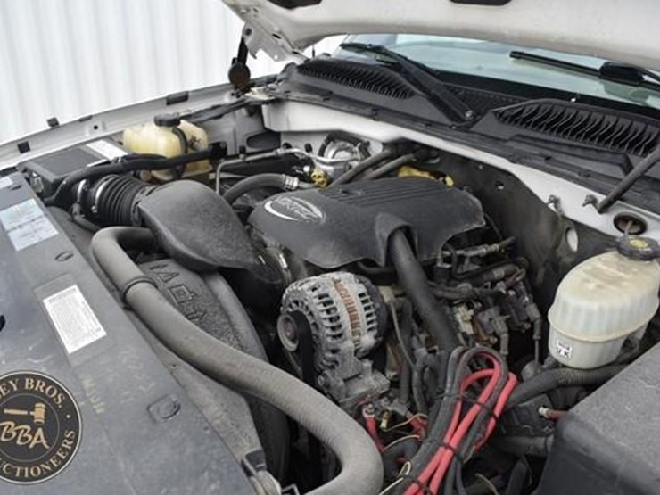 2005-chevrolet-3500-image-48
