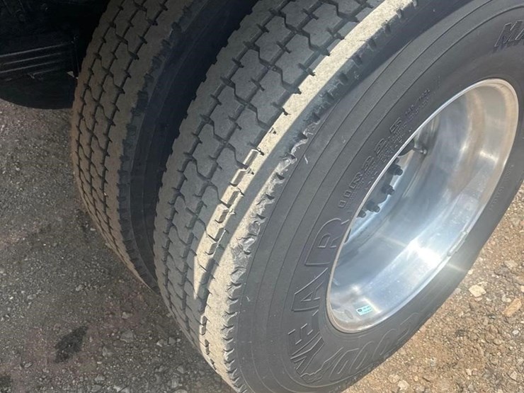 2018-ford-f650-image-13