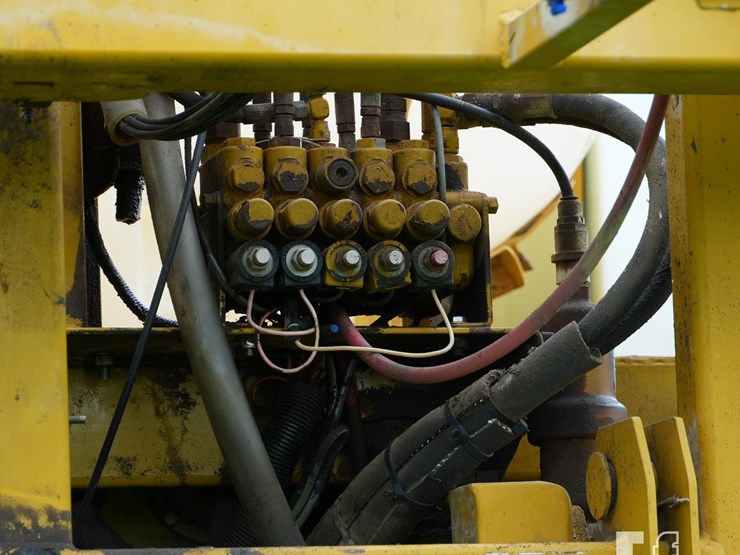 1994-ag-chem-rogator-664-image-11