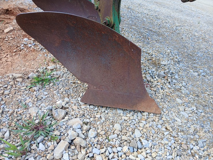 #20857-•-4-bottom-john-deere-plow-3-point-hitch-image-11