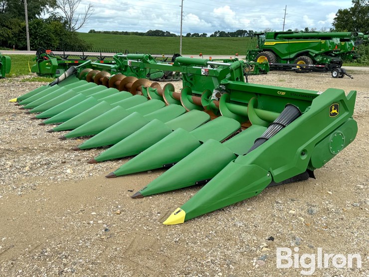 2022-john-deere-c12f-image-1