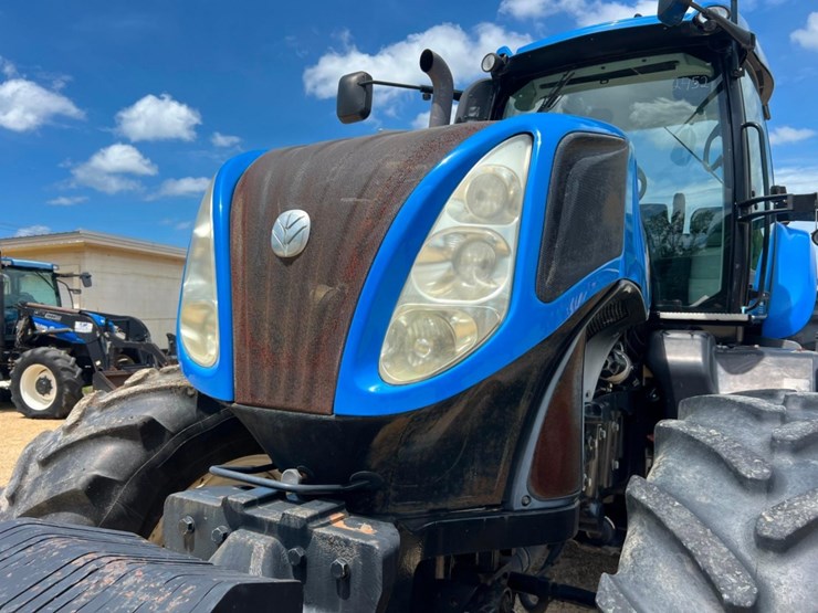 2014-new-holland-t8.360-image-42