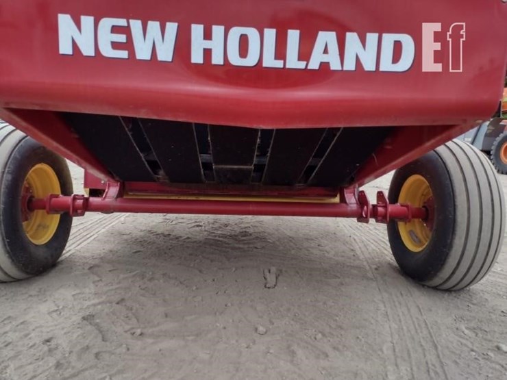 2018-new-holland-rb450u-image-13