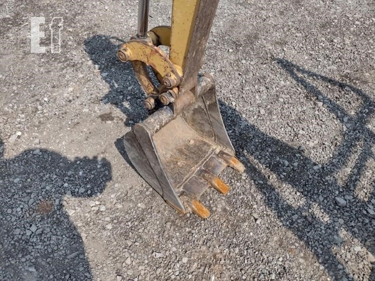 2012-caterpillar-300.9d-image-13