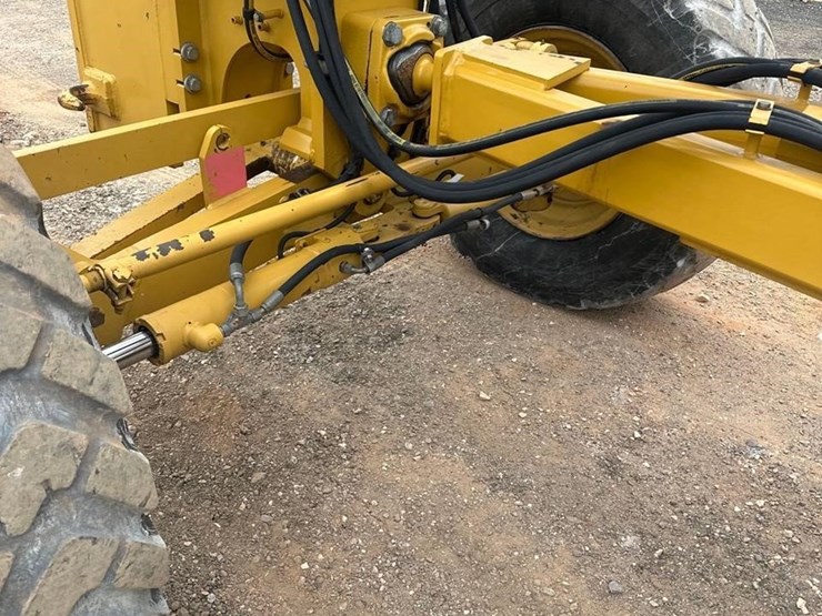 2011-caterpillar-12m-vhp-image-16