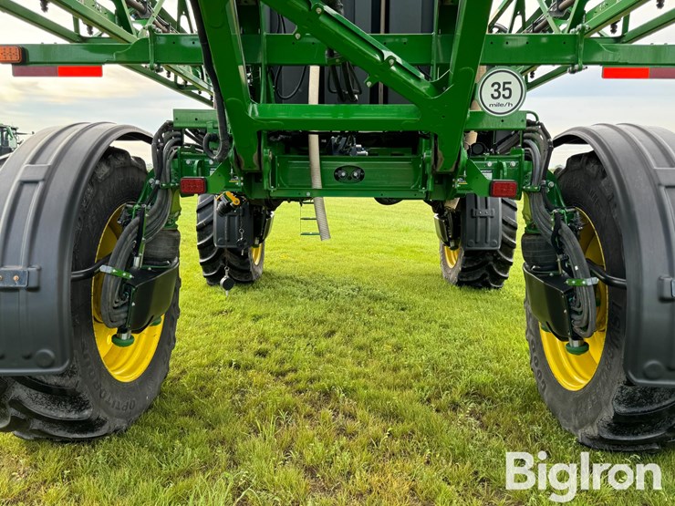 2019-john-deere-r4038-image-19