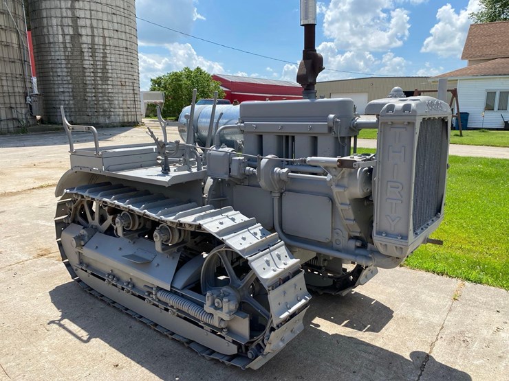 caterpillar-30-ag-crawler-image-3
