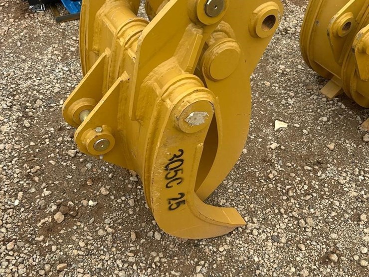 landhero-gra-33-c305c25-excavator-grapple-image-3