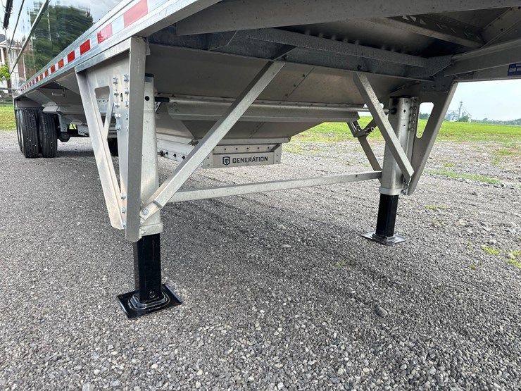 2022-40'-eby-grain-trailer-image-17