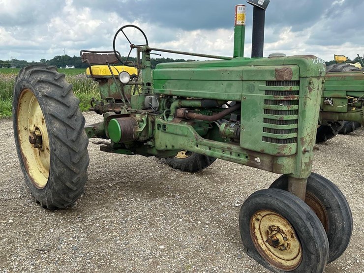 john-deere-b-image-1