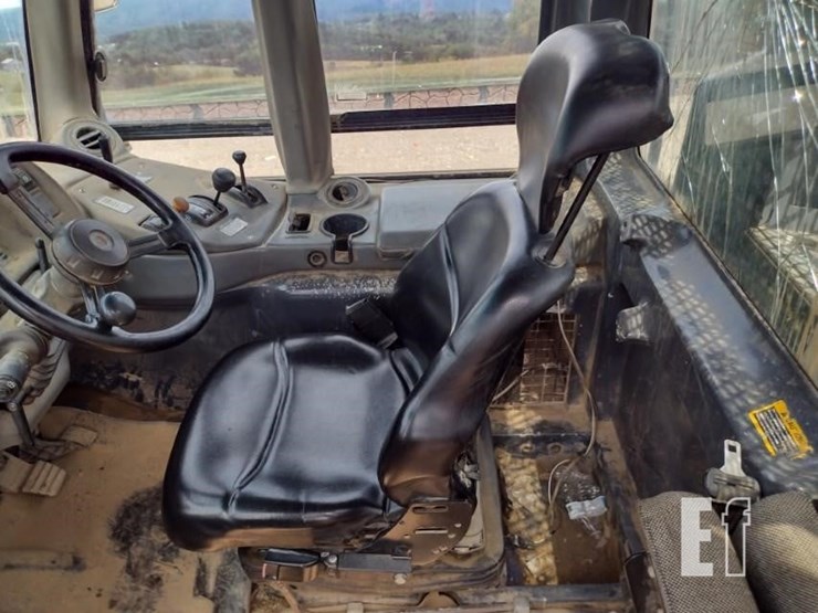 deere-300d-image-14