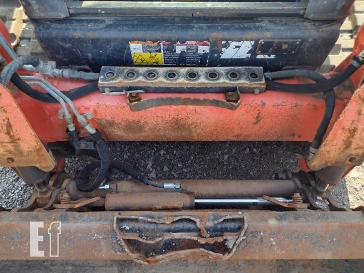 kubota-svl65-2-image-14