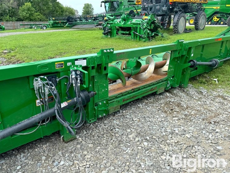 2022-john-deere-c16r-image-5
