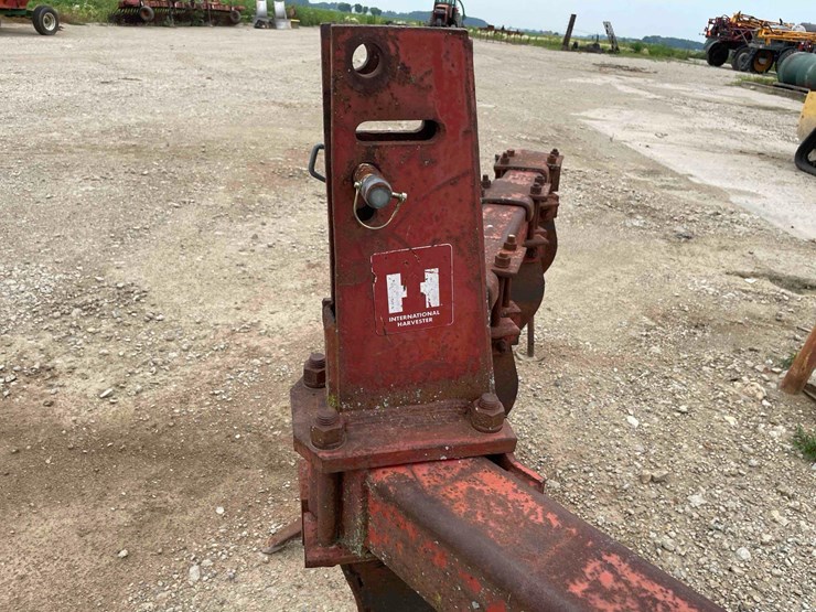 ih-7-shank-deep-ripper-image-12