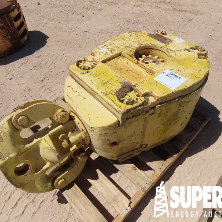 (5-181) MCKISSICK 100 Ton Block w/ 24" Sheaves. Lo