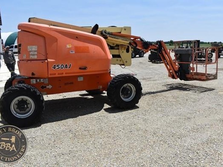 2016-jlg-450aj-image-16