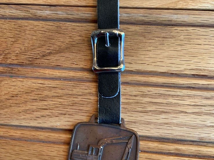 (3)-john-deere-industrial-watch-fobs-image-6