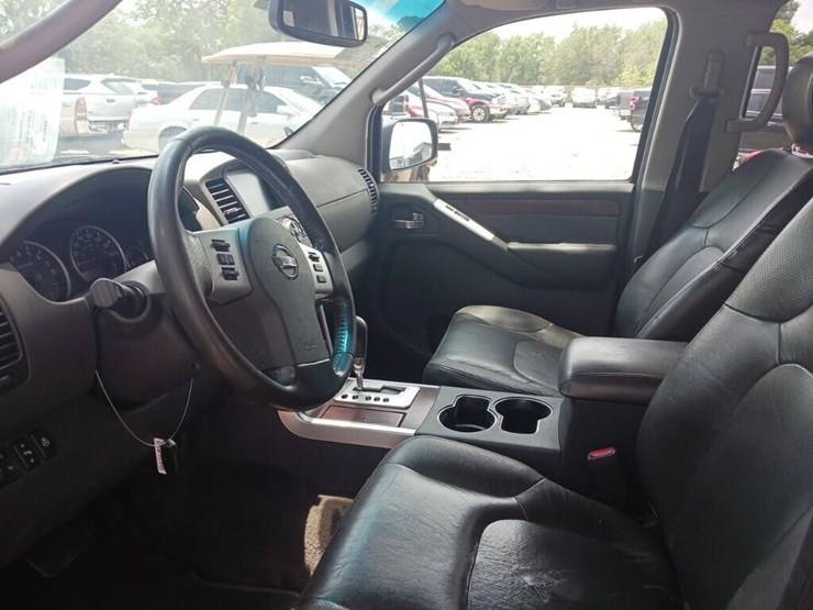 2010-nissan-pathfinder-image-5