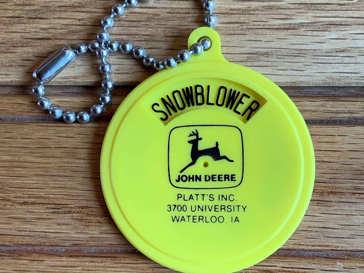 john-deere-keychain-image-2