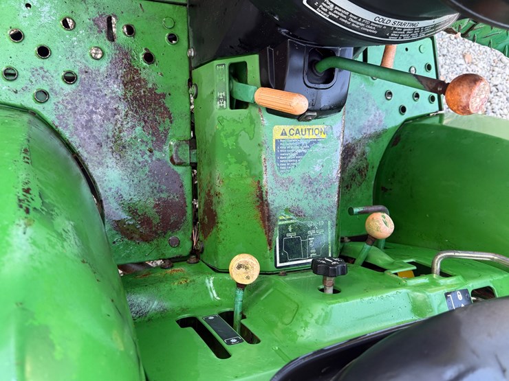 john-deere-790-image-25