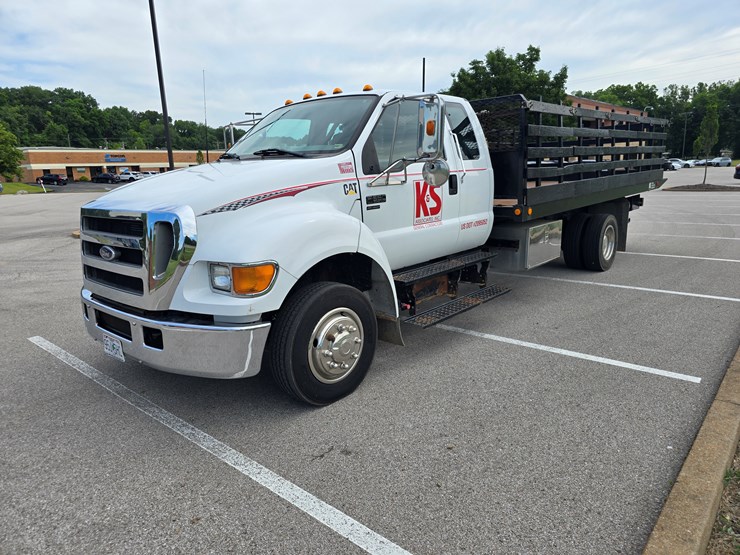 2004-ford-f650-image-3