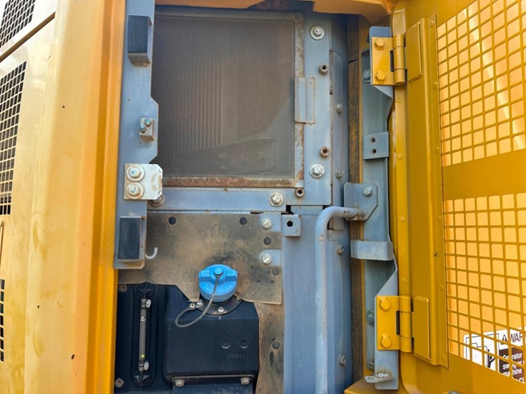 2018-deere-245g-lc-image-31