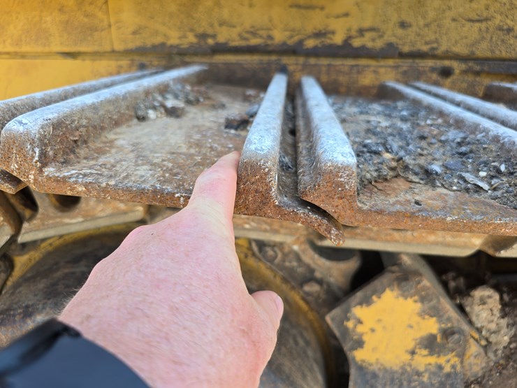 2005-caterpillar-953c-image-90