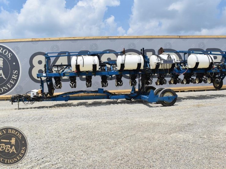2005-kinze-3600-image-2