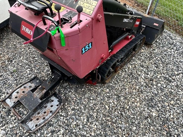 toro-dingo-tx427-image-2