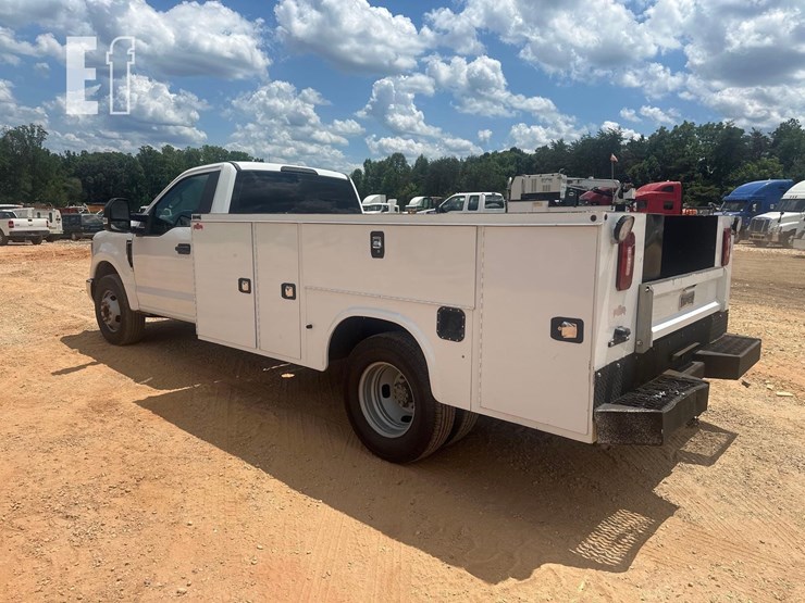 2018-ford-f350-image-8