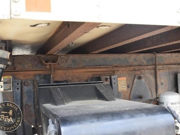 2008-kenworth-t300-image-21