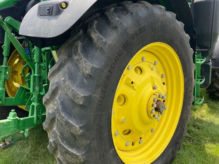 2015-john-deere-6155r-image-17
