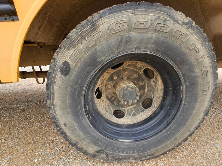 2005-freightliner-fs65-image-122