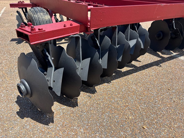 #24-•-ih-pull-type-disk--12ft-image-8
