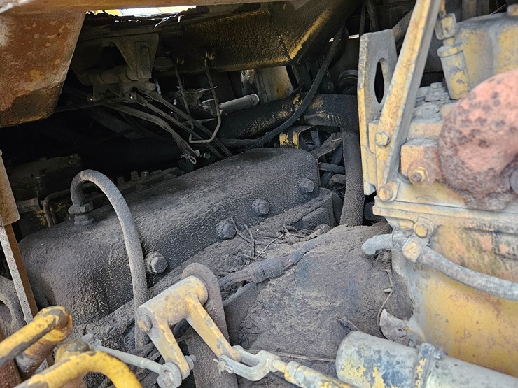 1984-caterpillar-973-image-23