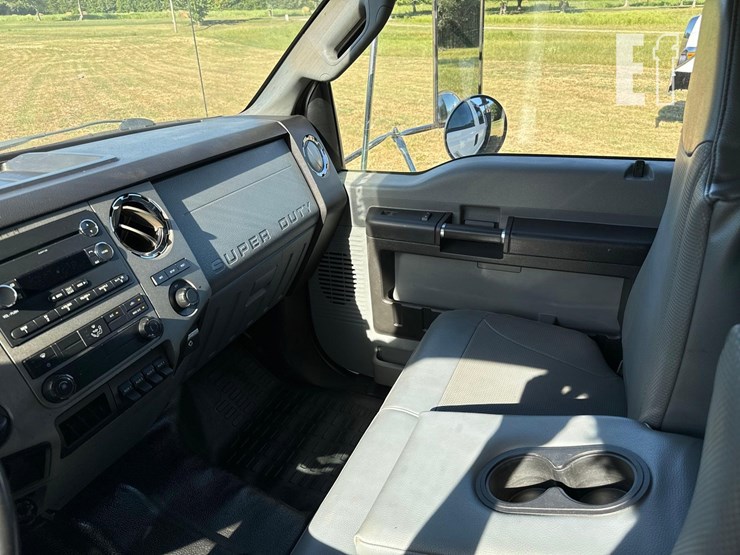 2013-ford-f750-xlt-image-18