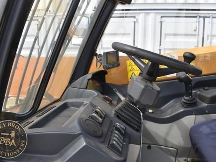 2014-caterpillar-th407c-image-40