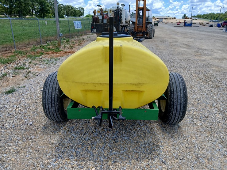 #20861-•-300-gallon-pull-type-sprayer-[pump-missing]-image-4