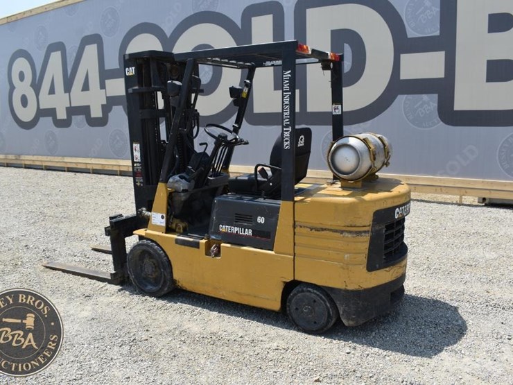 1996-caterpillar-gc30-image-6